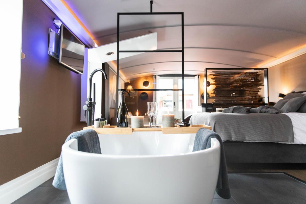 Wellnessboat De Michiel De Ruyter Hotel Groningen Bagian luar foto