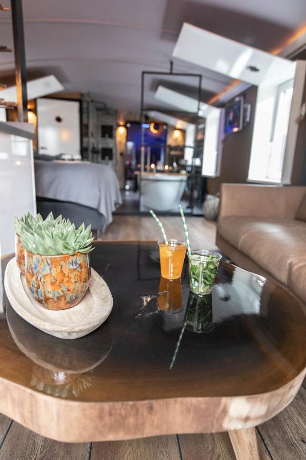 Wellnessboat De Michiel De Ruyter Hotel Groningen Bagian luar foto