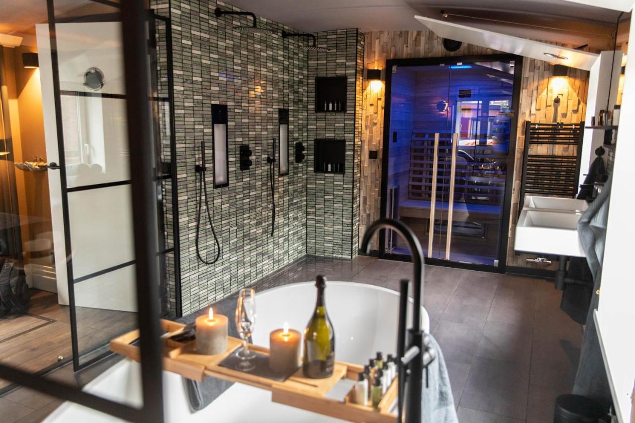 Wellnessboat De Michiel De Ruyter Hotel Groningen Bagian luar foto