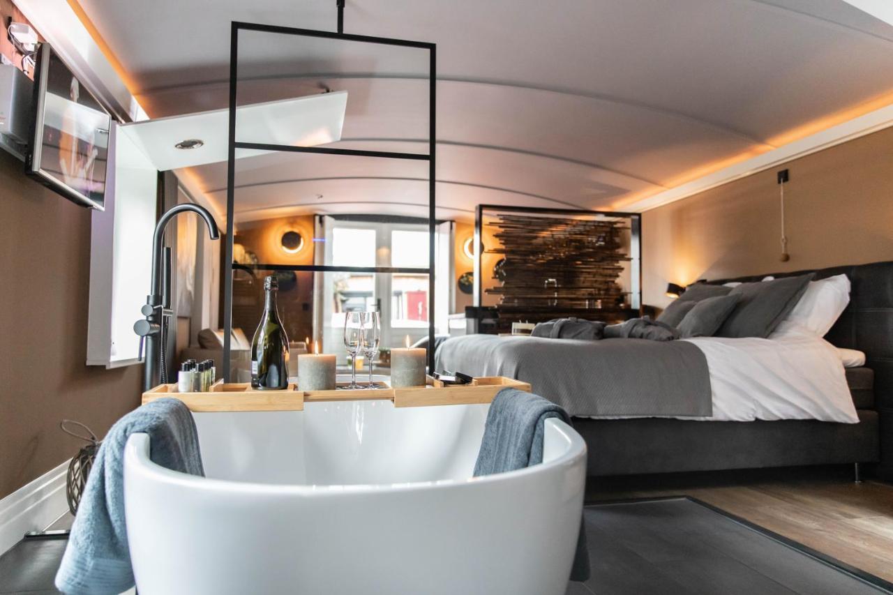 Wellnessboat De Michiel De Ruyter Hotel Groningen Bagian luar foto