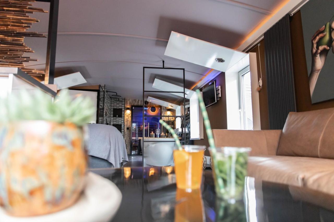 Wellnessboat De Michiel De Ruyter Hotel Groningen Bagian luar foto