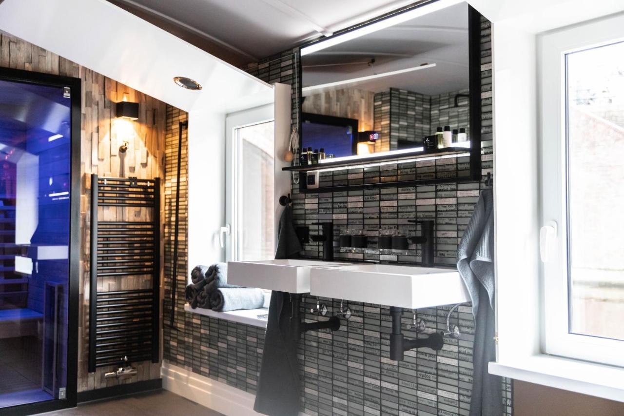 Wellnessboat De Michiel De Ruyter Hotel Groningen Bagian luar foto