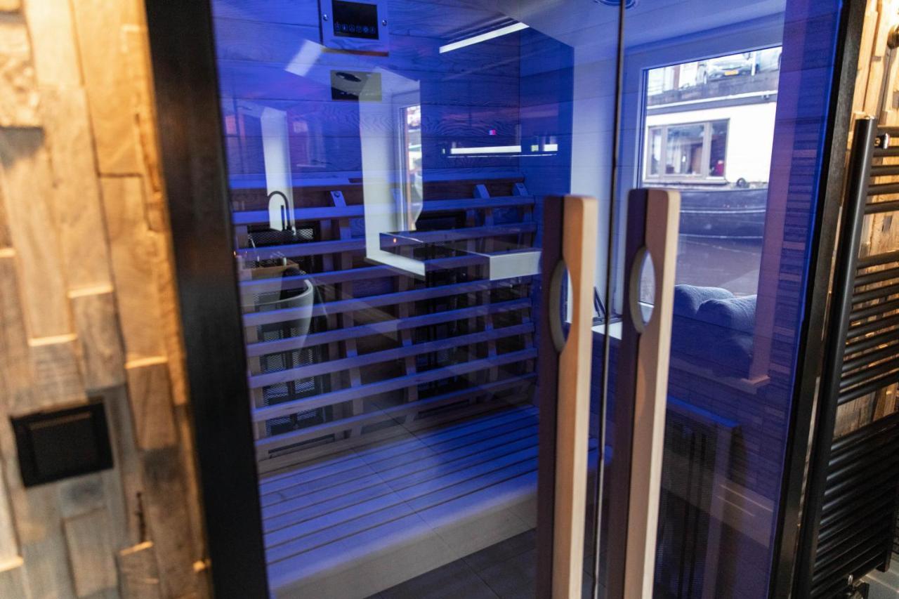 Wellnessboat De Michiel De Ruyter Hotel Groningen Bagian luar foto