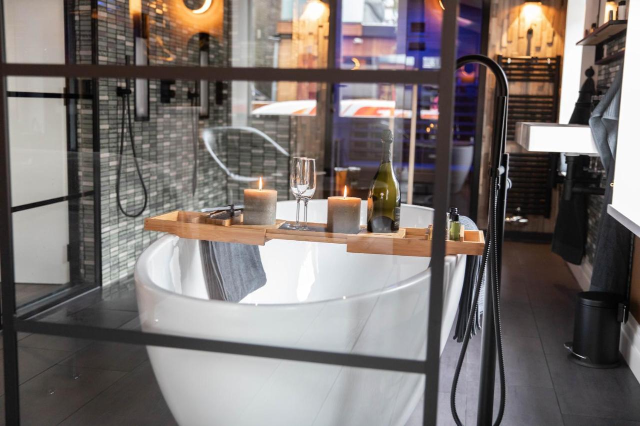 Wellnessboat De Michiel De Ruyter Hotel Groningen Bagian luar foto